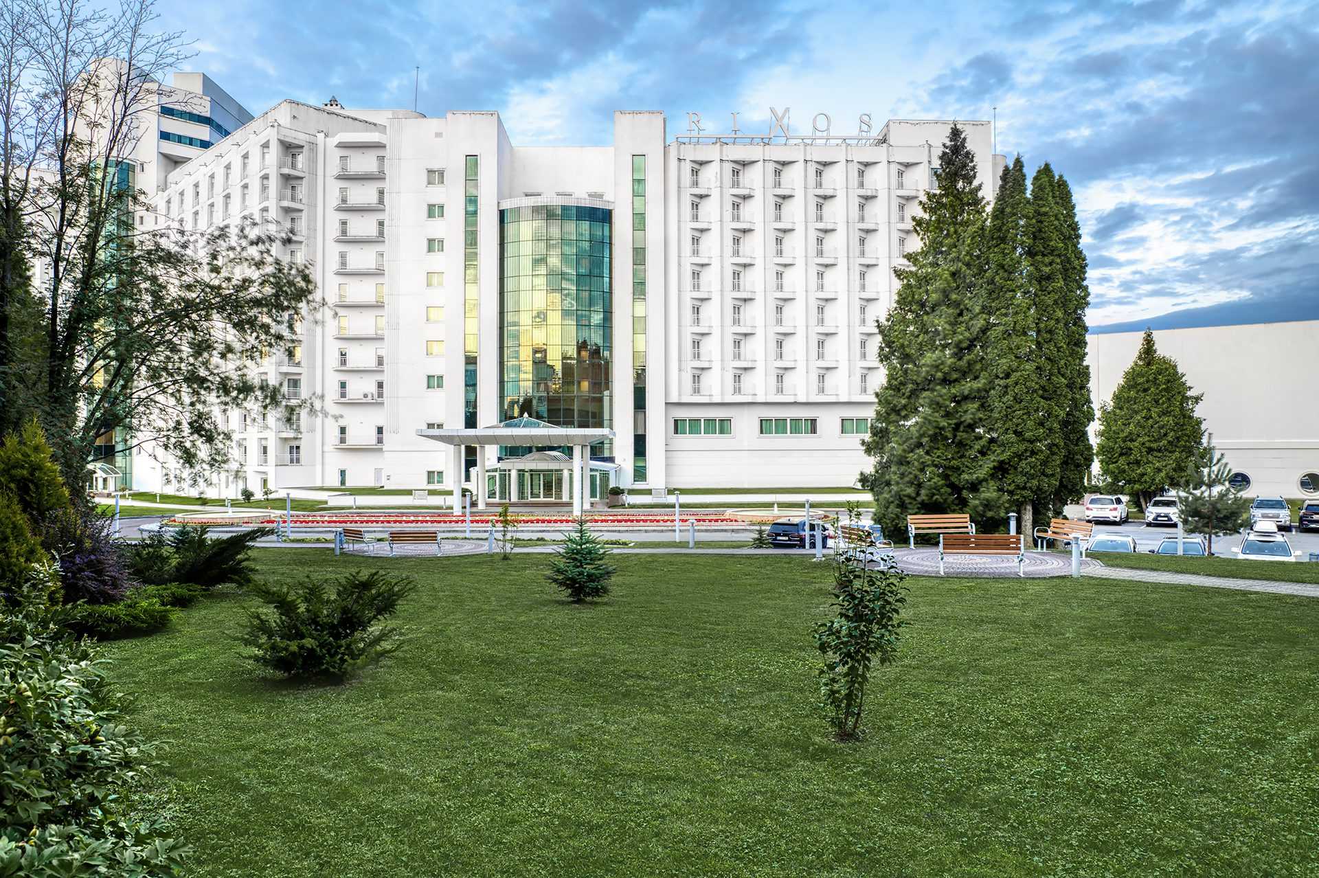 Смотрите, как выглядит элитный отель в Трускавце, где заседают "слуги народа"